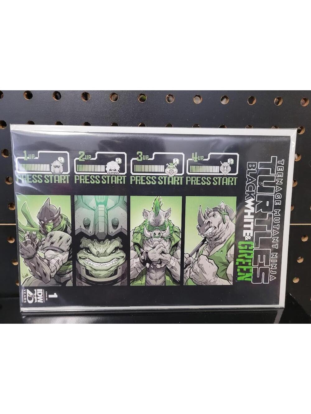 TMNT Black White & Green #1 Nuñez Gaming Variant NM